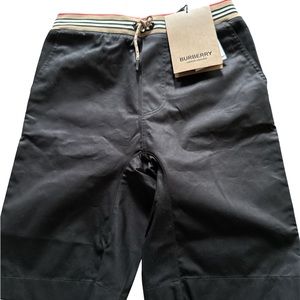 Burberry kids shorts size 10 black NWT